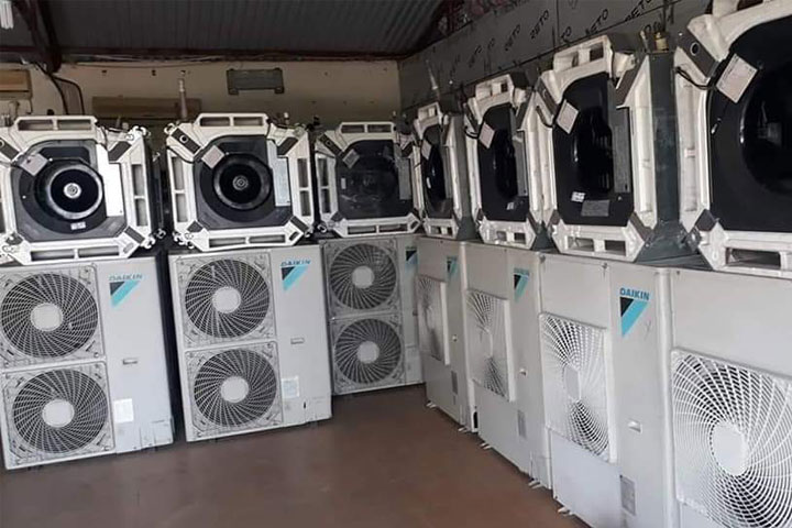 Quy trình thu mua máy lạnh chuyên nghiệp và những điều cần biết: Hướng dẫn chi tiết các bước trong quy trình thu mua máy lạnh, từ khảo sát, báo giá đến vận chuyển và thanh toán.
